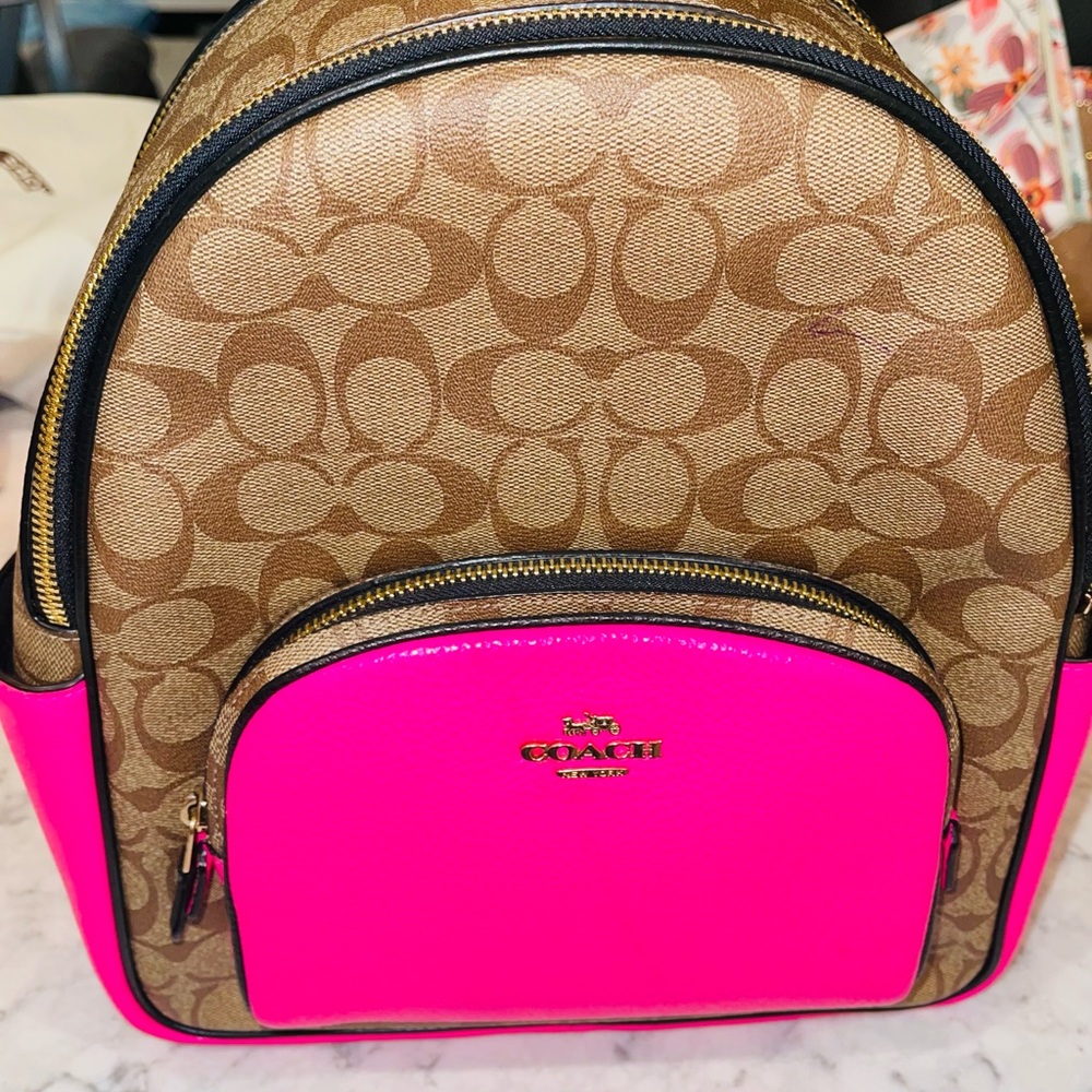 Coach Signature Canvas Backpack with Hot Pink Trim - Picture 2 of 9